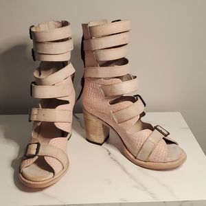 Freebird by Steven Bond size 9 Blush (discontinued color!)